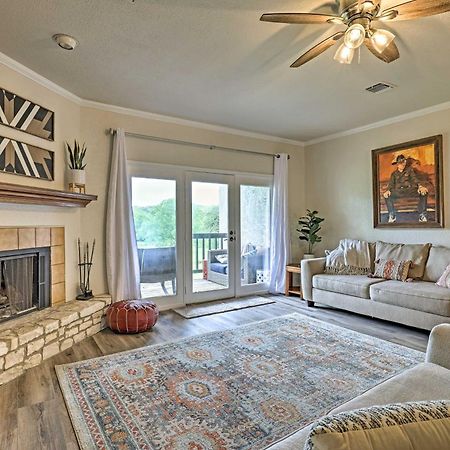 Modern Lakeside Golf Course Retreat With Deck! Canyon Lake Luaran gambar