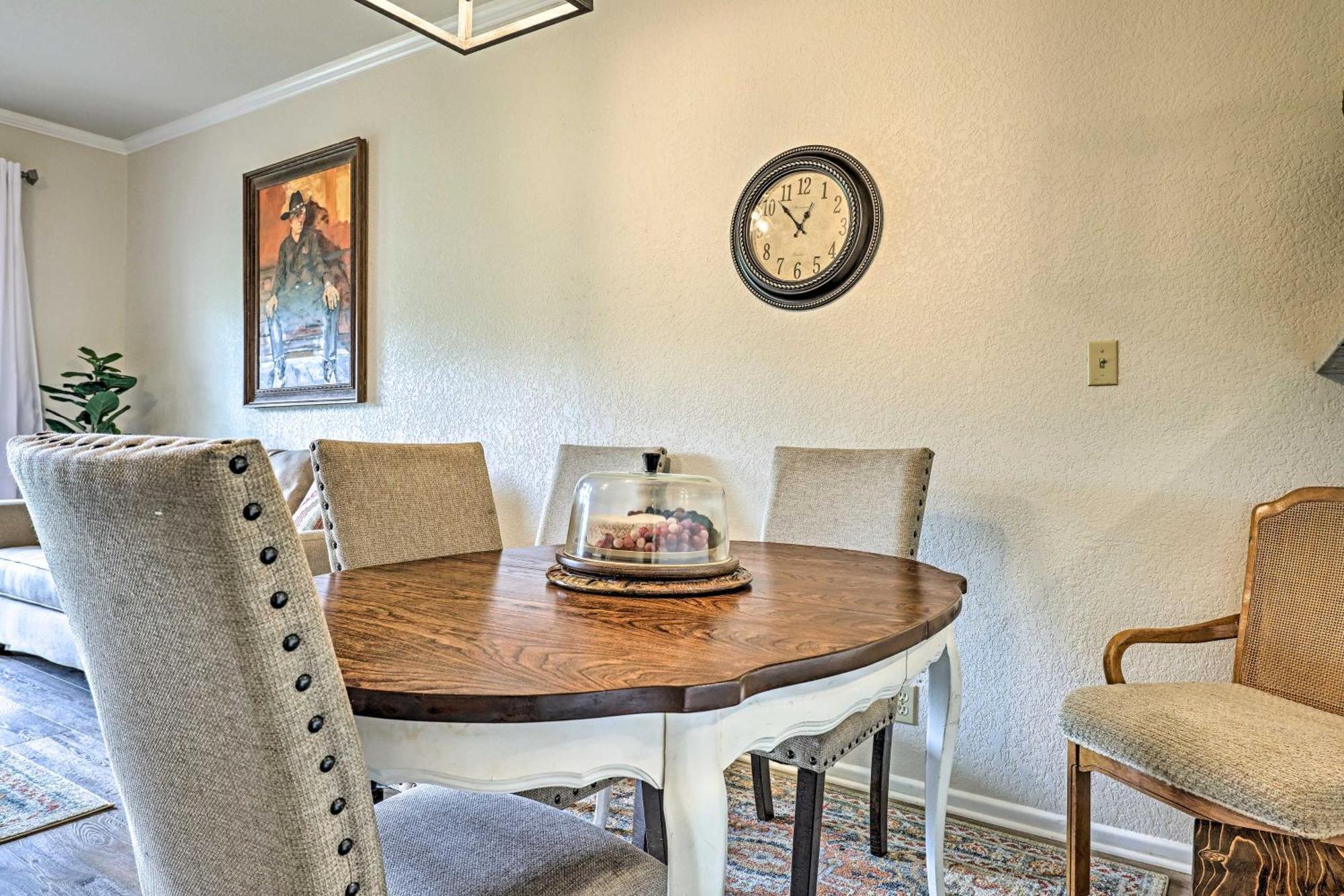 Modern Lakeside Golf Course Retreat With Deck! Canyon Lake Luaran gambar